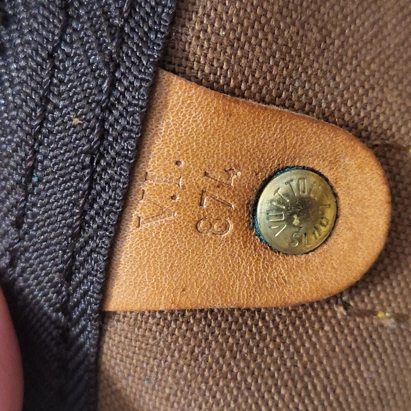 Authentic Louis Vuitton monogram keepall 45 - Picture 7 of 7